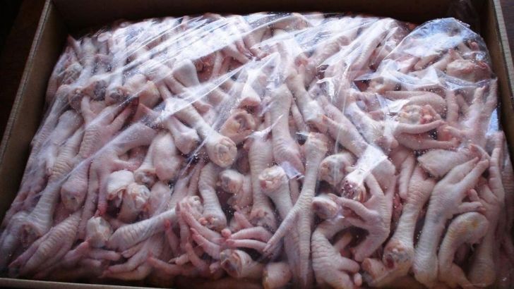 صادرات بیش از هزار تن پا و پنجه مرغ از مازندران
