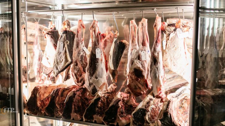 به سختی جلوی افزایش قیمت گوشت را گرفته‌ایم