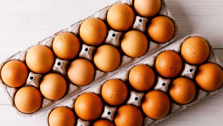 مشکل بازار تخم‌مرغ؛ افزایش سرانه مصرف و بی‌نظمی در تأمین نهاده‌ها
