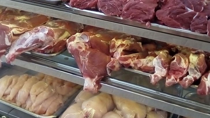 افزایش قیمت گوشت و مرغ با وجود تأمین ارز دولتی