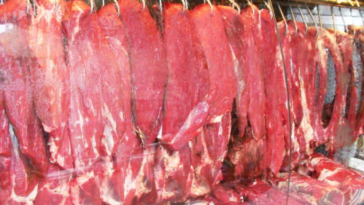 تهدید صنعت دامداری با واردات گوشت قرمز